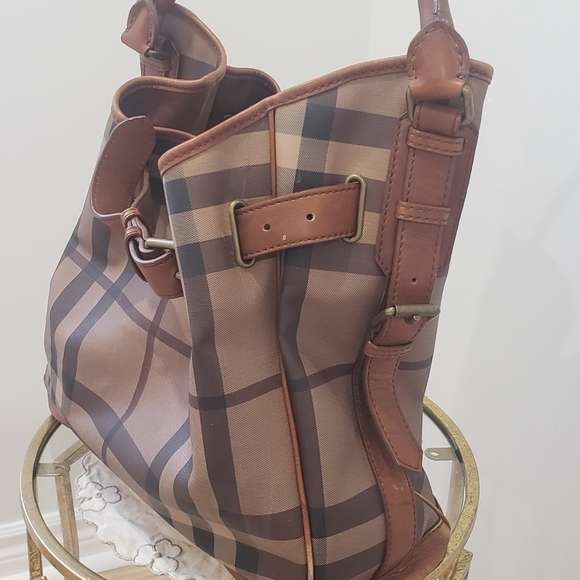 Burberry Bag - Picture 9 of 15